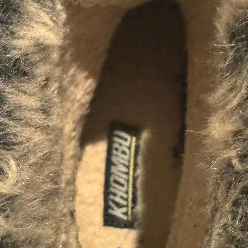 Khombu women’s winter boots size 7